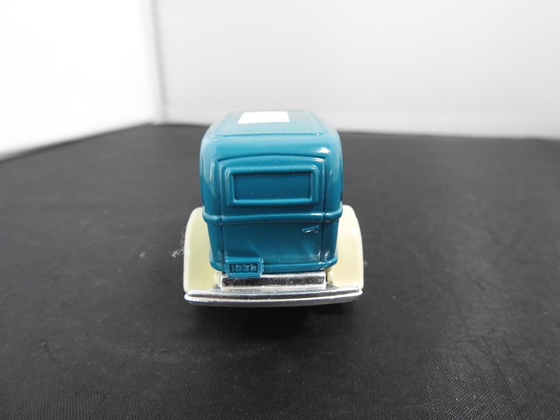 Ertl Die-Cast Advertising Vehicle Lot of 3 - 8