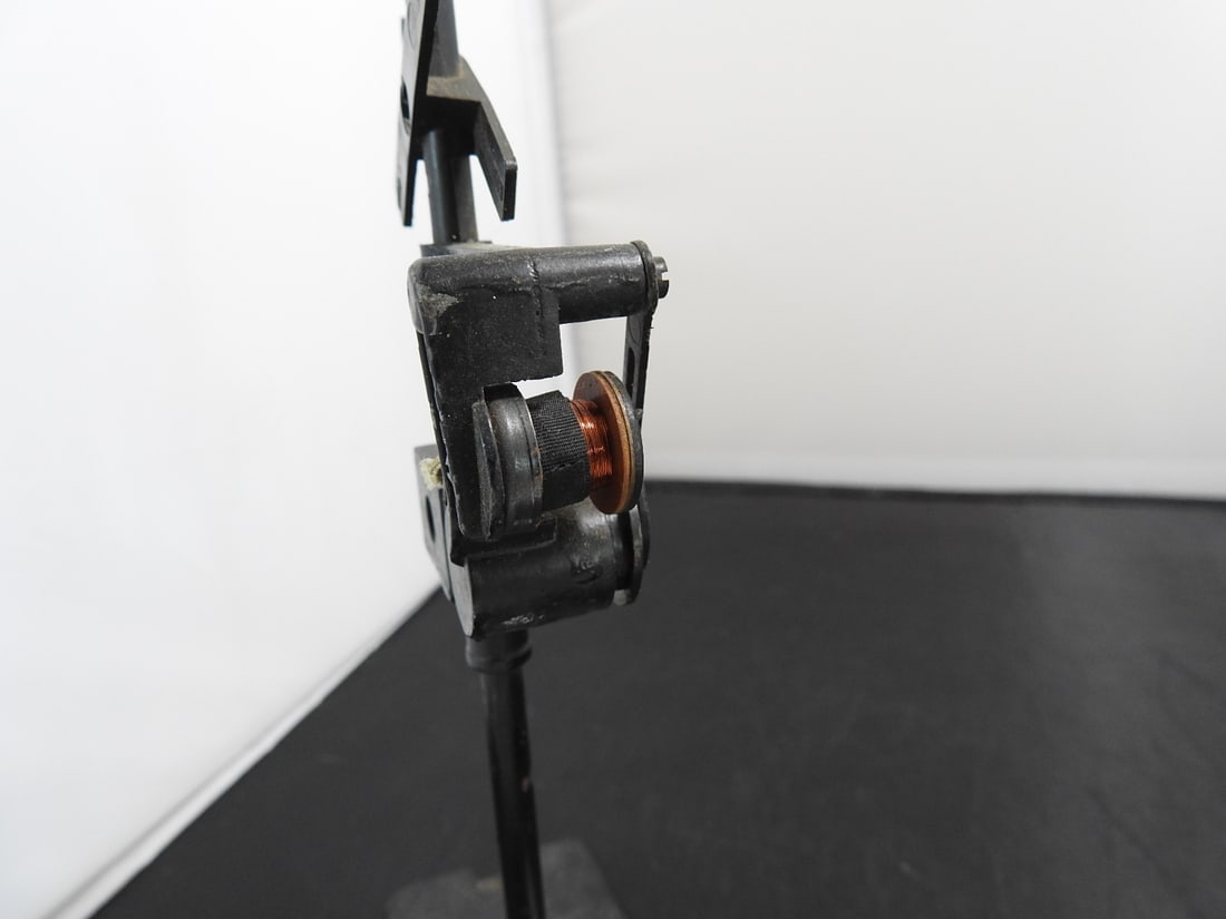 Lionel No. 154 Railroad Crossing Signal - 3