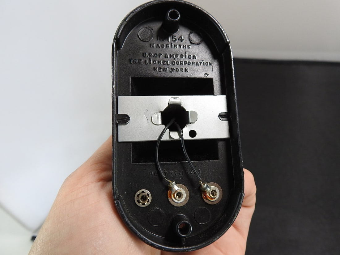 Lionel No. 154 Railroad Crossing Signal - 2