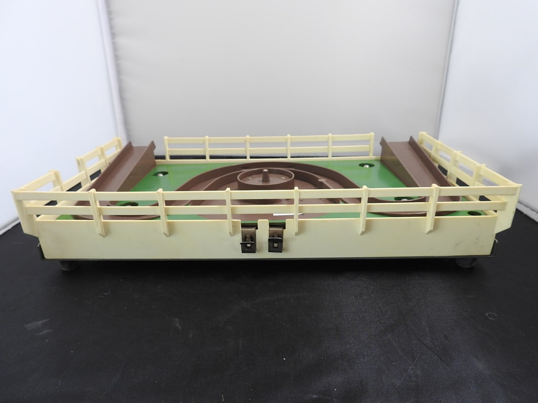 Lionel Operating Horse Loader / Horse Corral Accessory - 3