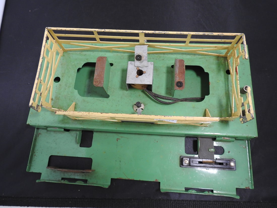 Lionel No. 3356 Horse Car Corral / Operating Horse Loader Accessory - 7