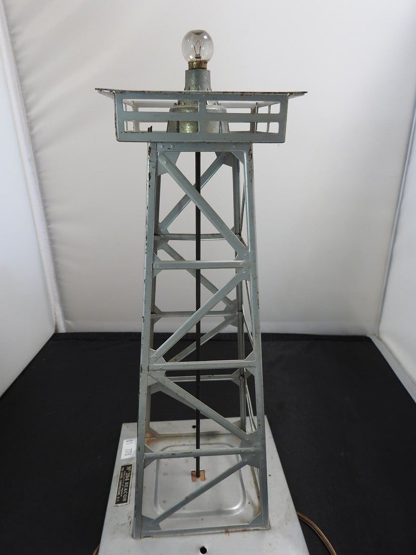 Lionel No. 394 Beacon Tower - 2