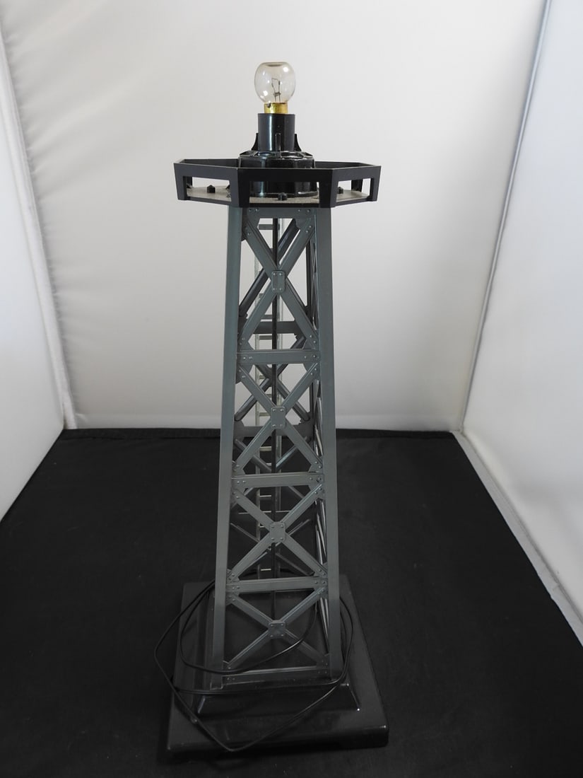 Lionel Floodlight / Beacon Tower Accessory - 3