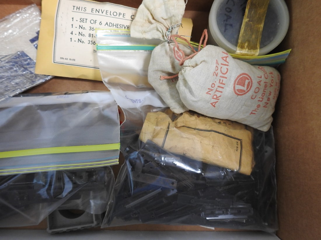 Lionel Reference Guides, Accessory Boxes and Cleaning Equipment Lot - 4