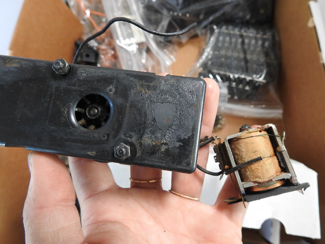 Lionel Wiring, Controls, Switches and Replacement Parts Lot - 4