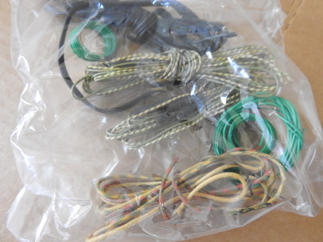 Miscellaneous Train Set Electronics and Parts Lot - 9