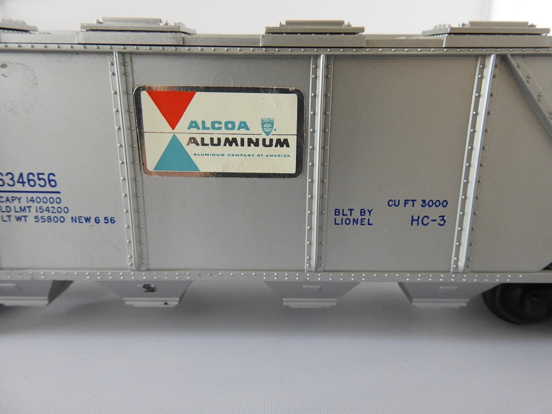 Lionel Alcoa Aluminum No. 34656 Covered Hopper Car - 2