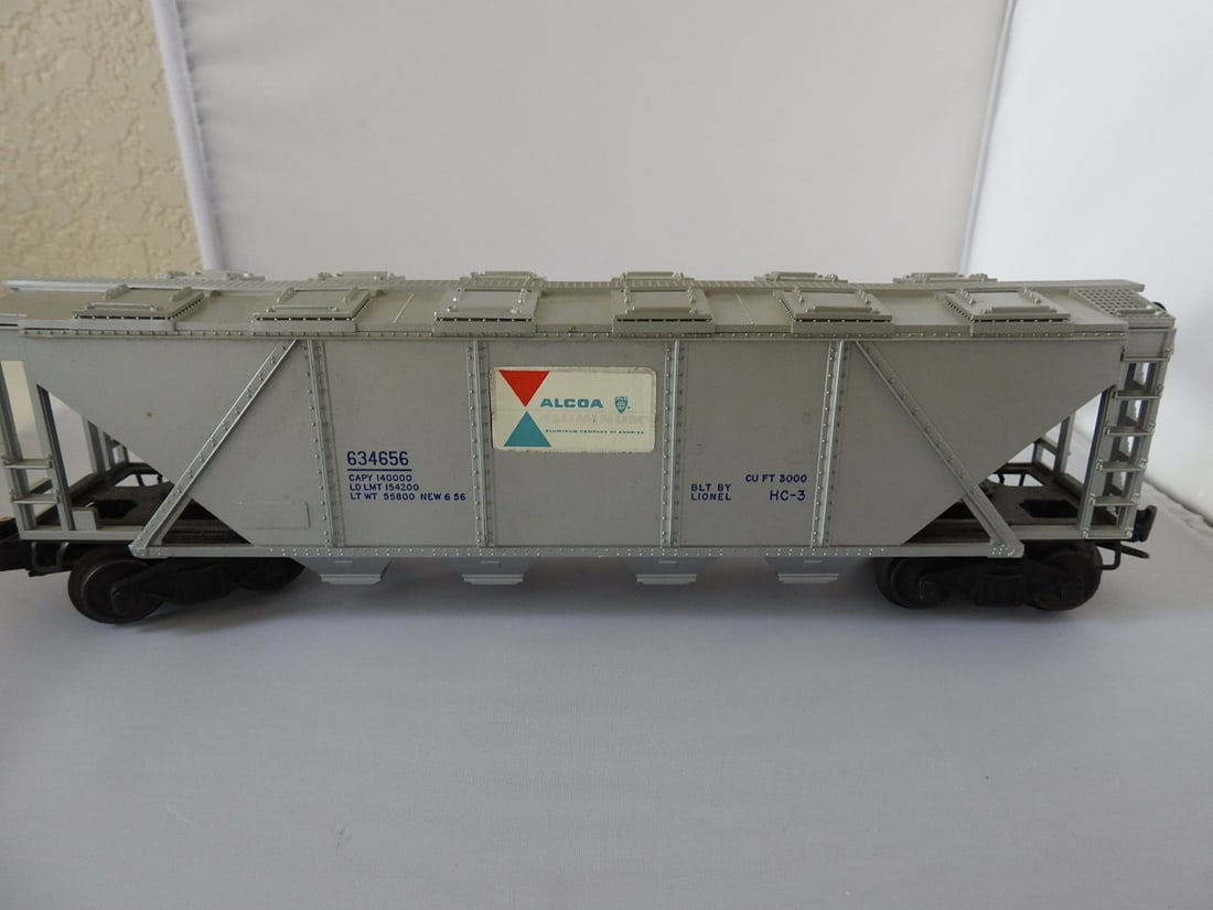 Lionel Alcoa Aluminum No. 34656 Covered Hopper Car - 3