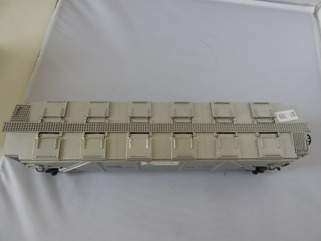 Lionel Alcoa Aluminum No. 34656 Covered Hopper Car - 7