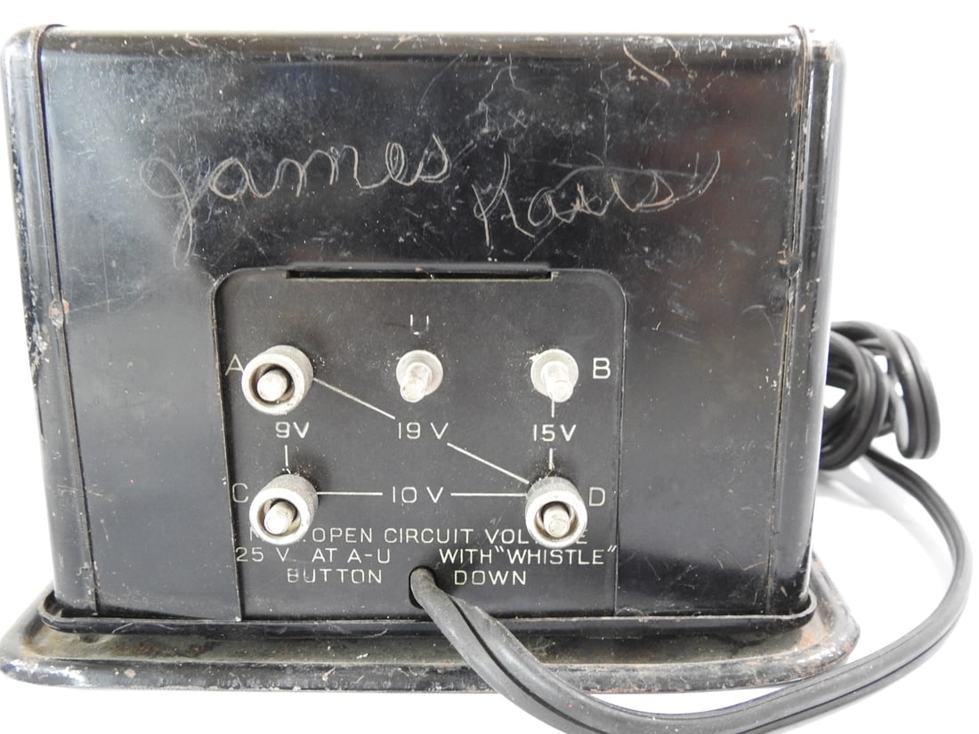 Lionel Type R Multi-Control Transformer - 2