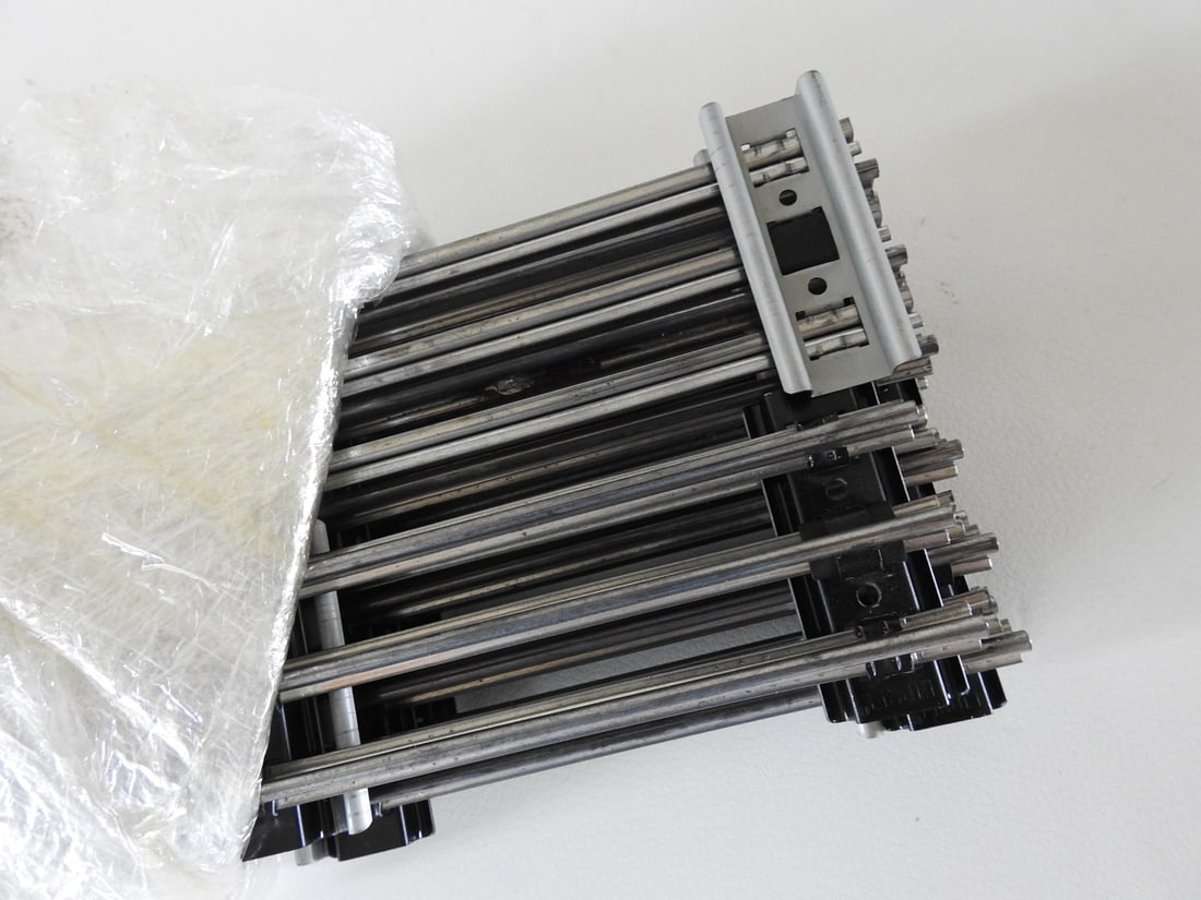 Lionel O-Gauge Bridge and Track Lot - 11