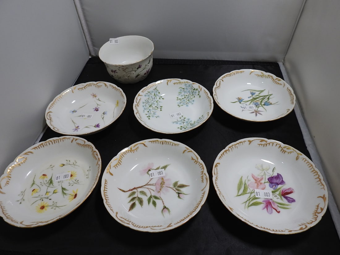 Haviland Limoges France Hand-Painted Porcelain Bowls, Set of 7: Set of 7 Haviland Limoges France fine porcelain bowls with hand-painted floral decoration and gilt rims. Measured as packed. Approx. 4 x 5 x 5 in.