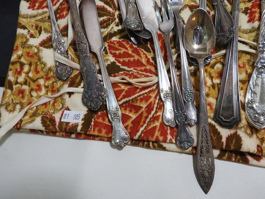 Antique Silver Flatware and Serving Utensil Lot, 22 Pieces - 2