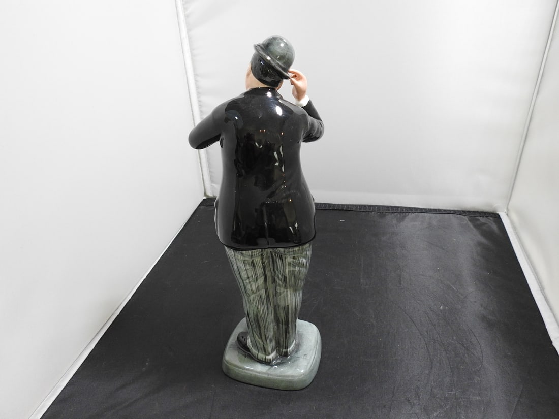 Royal Doulton Oliver Hardy Character Figure HN2775 - 3
