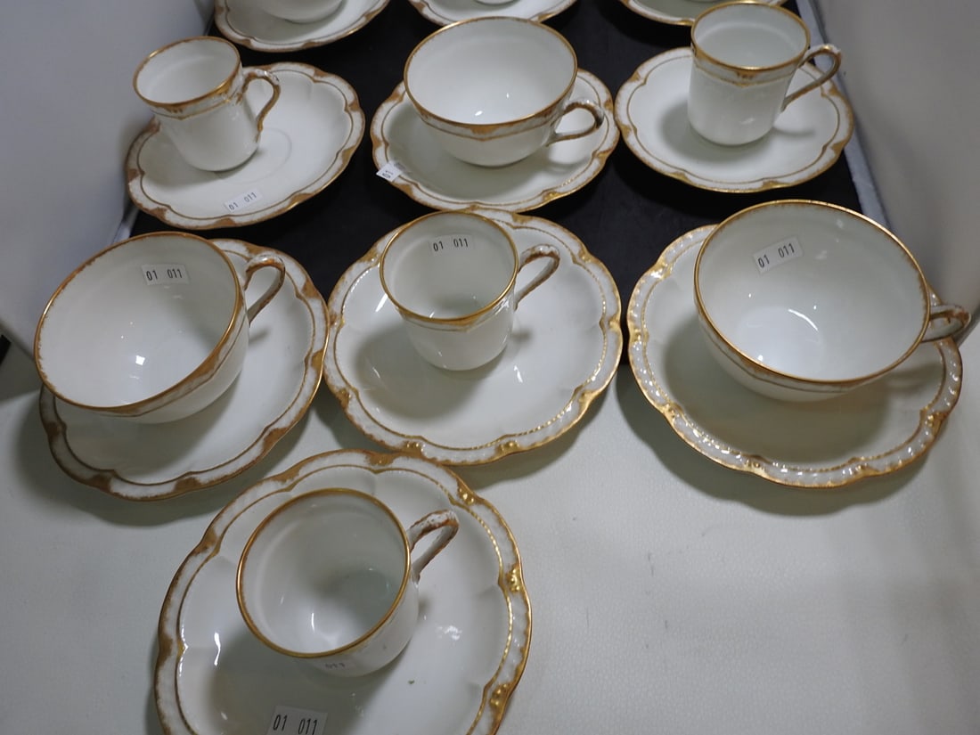 Haviland Limoges France Porcelain Tea and Chocolate Service, 20 Pieces - 5