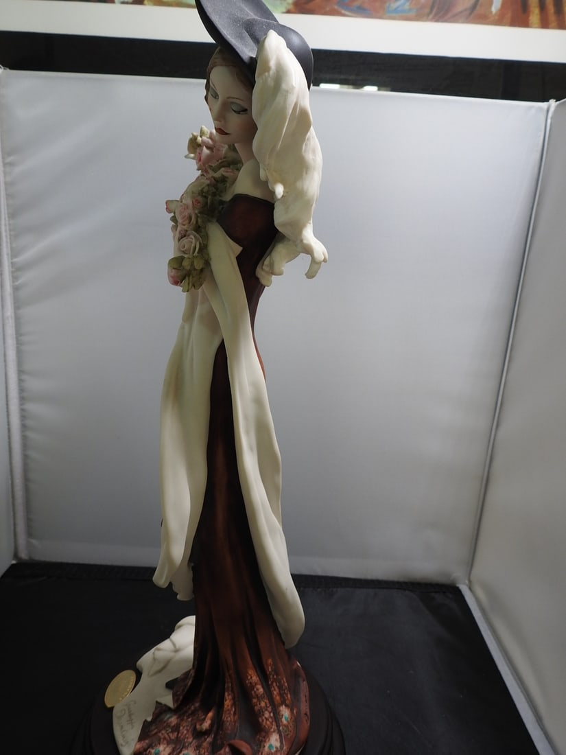 Giuseppe Armani Florence Tosca Figurine on Wood Base - 3
