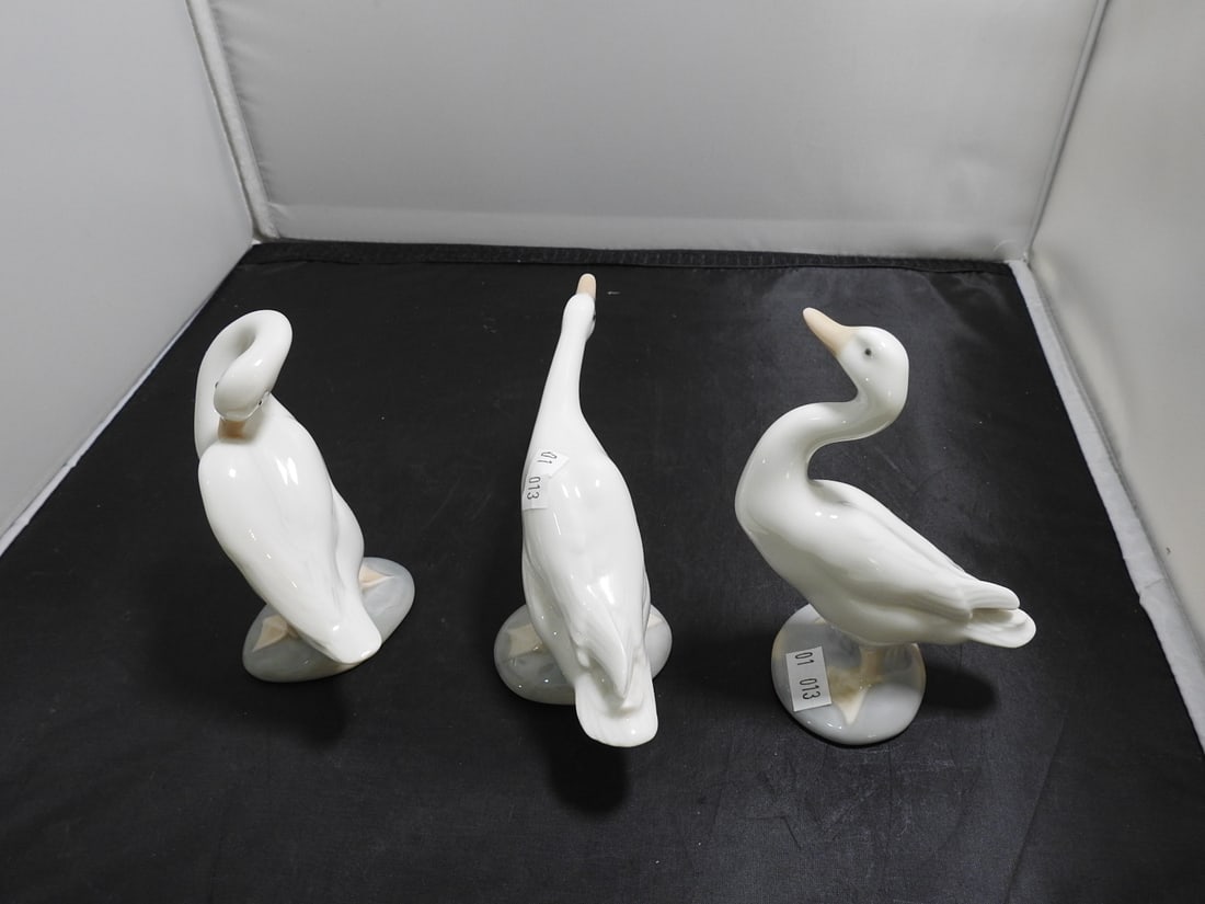 Lladro Fine Geese Porcelain Figures, Set of 3 - 2