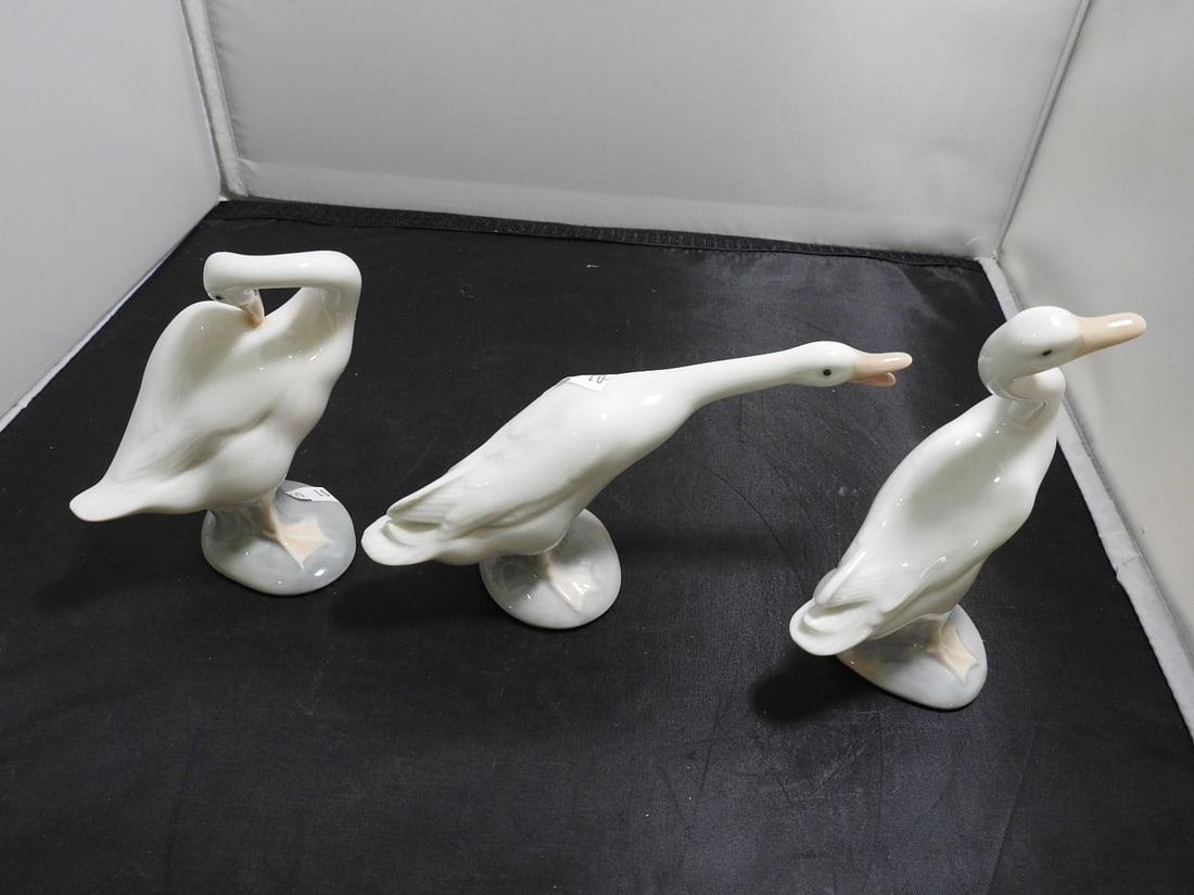 Lladro Fine Geese Porcelain Figures, Set of 3 - 3