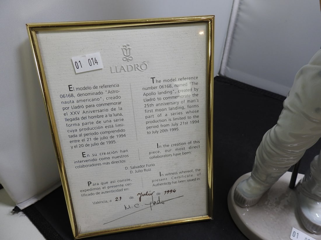 Lladro The Apollo Landing Astronaut Figure with Certificate - 5