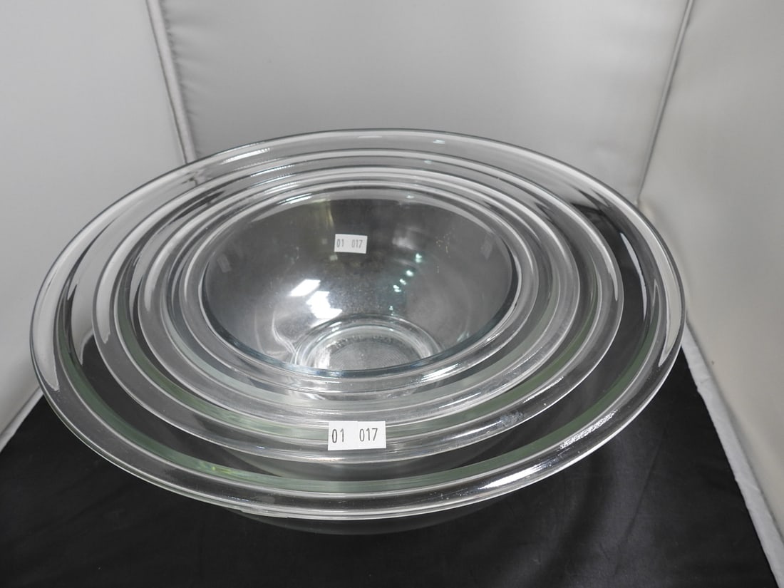 Pyrex Clear Glass Baking Bowl Set (1 of 2)