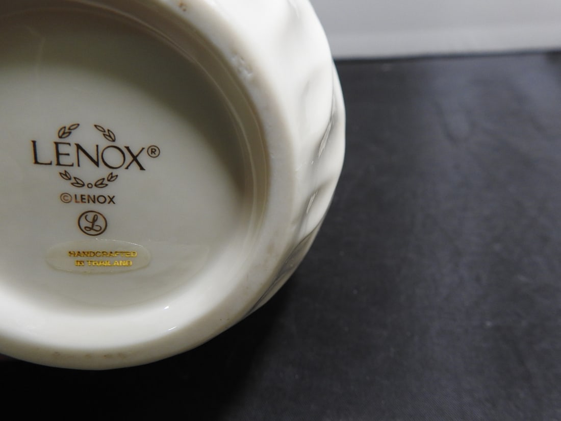 Lenox Fine Porcelain Spiral Vase - 3