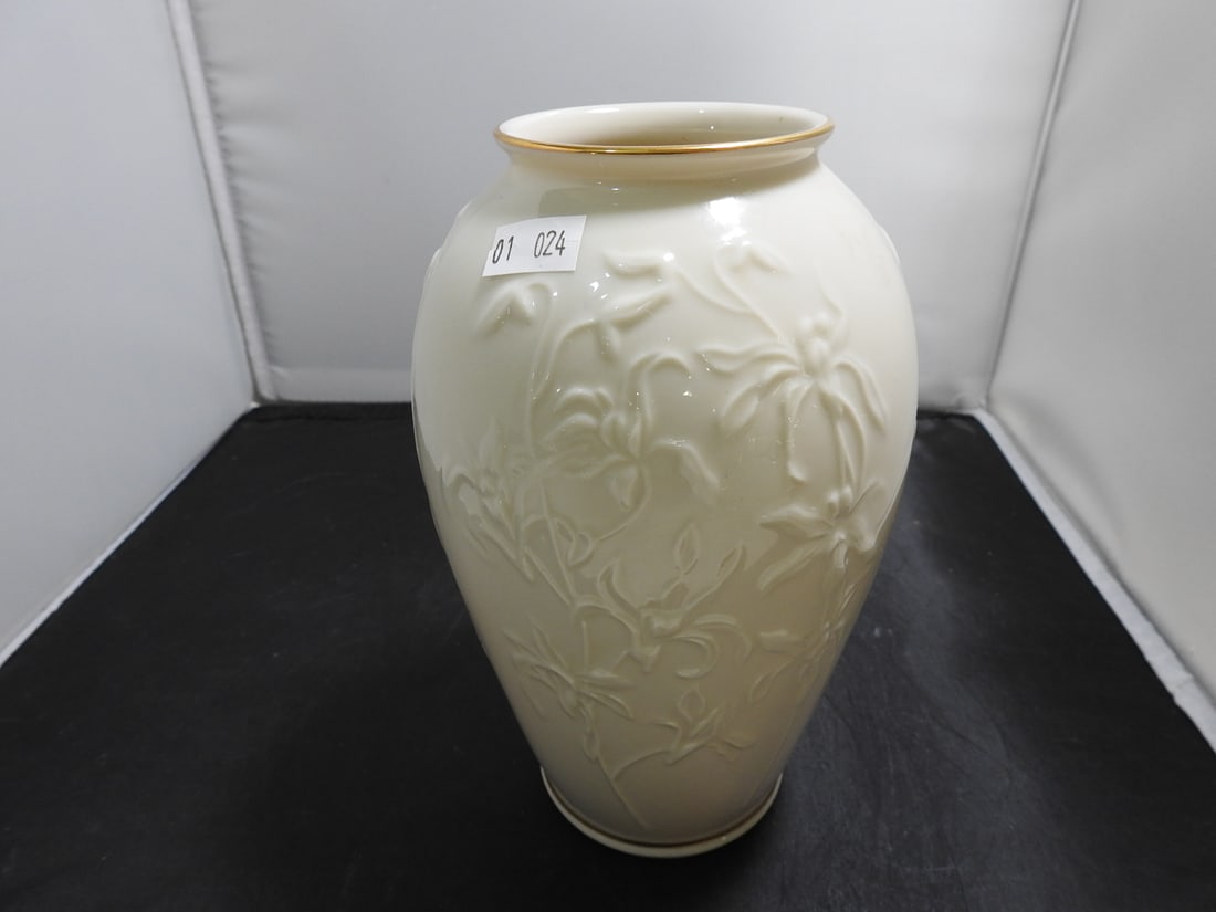 Lenox Fine Porcelain Floral Relief Vase (1 of 6)