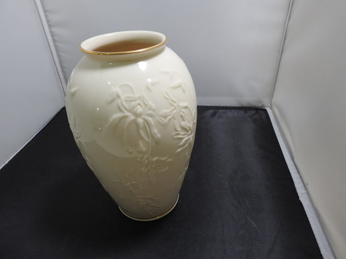 Lenox Fine Porcelain Floral Relief Vase - 4