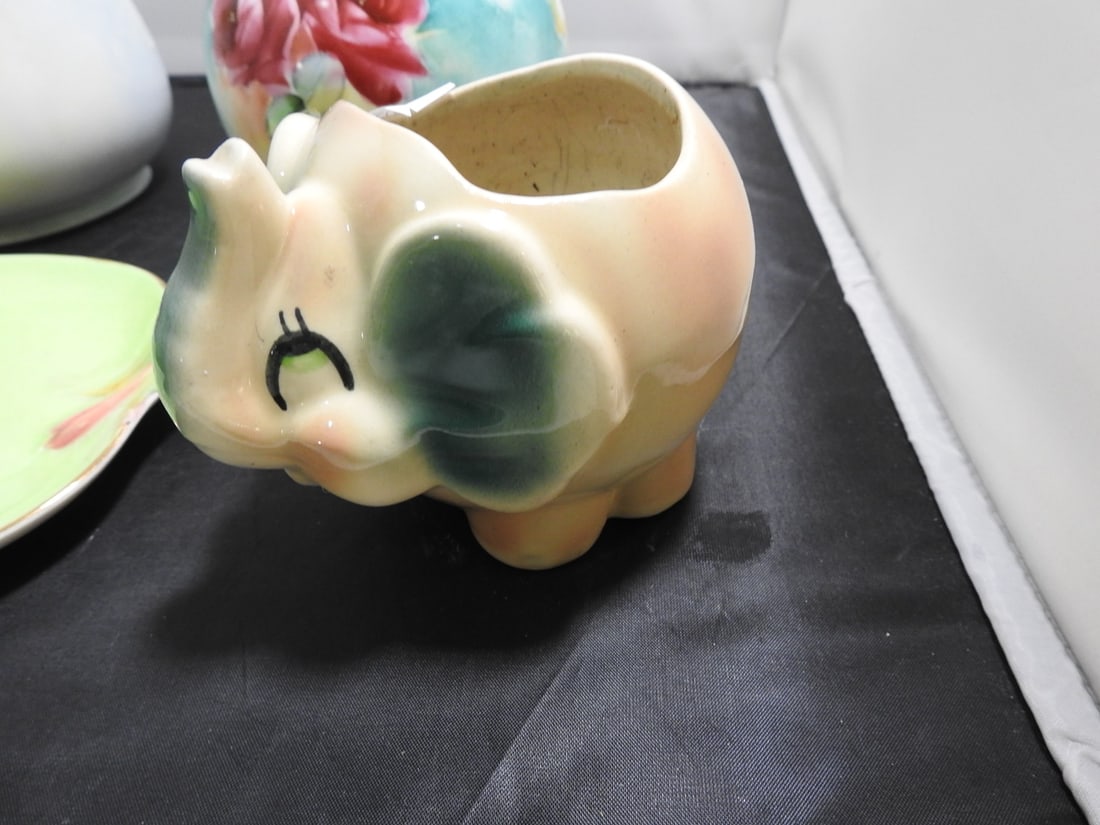 Vintage Hand-Painted Ceramic Decorative Lot - 2