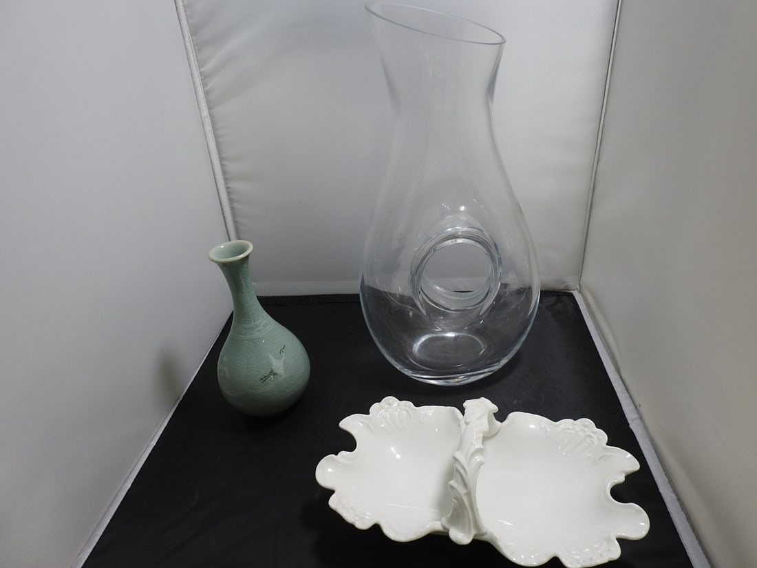 Mixed Vintage Home Decor Lot, 3 Pieces (1 of 7)