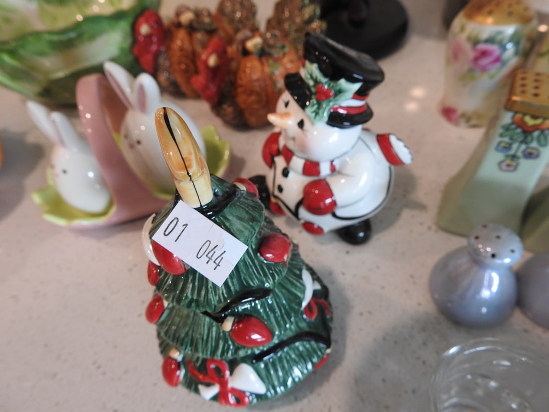 Vintage Salt & Pepper Shakers and Seasonal Decor Collection - 6