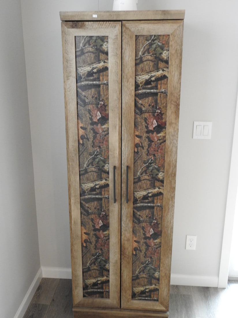 Woodland Forest Standing Display Cabinet: Woodland forest themed standing cabinet / display cabinet with particle board construction and cardboard backing. Approx. 73 x 24 x 17 in.