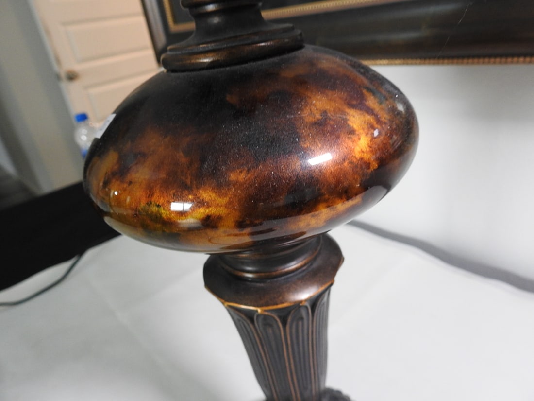 Classical Roman Style Table Lamp - 4