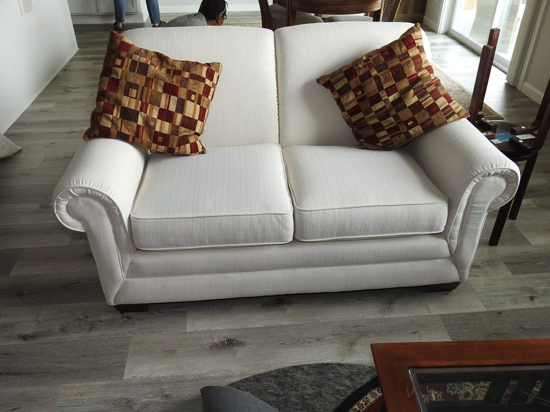 Upholstered Loveseat with Throw Pillows (1 of 5)