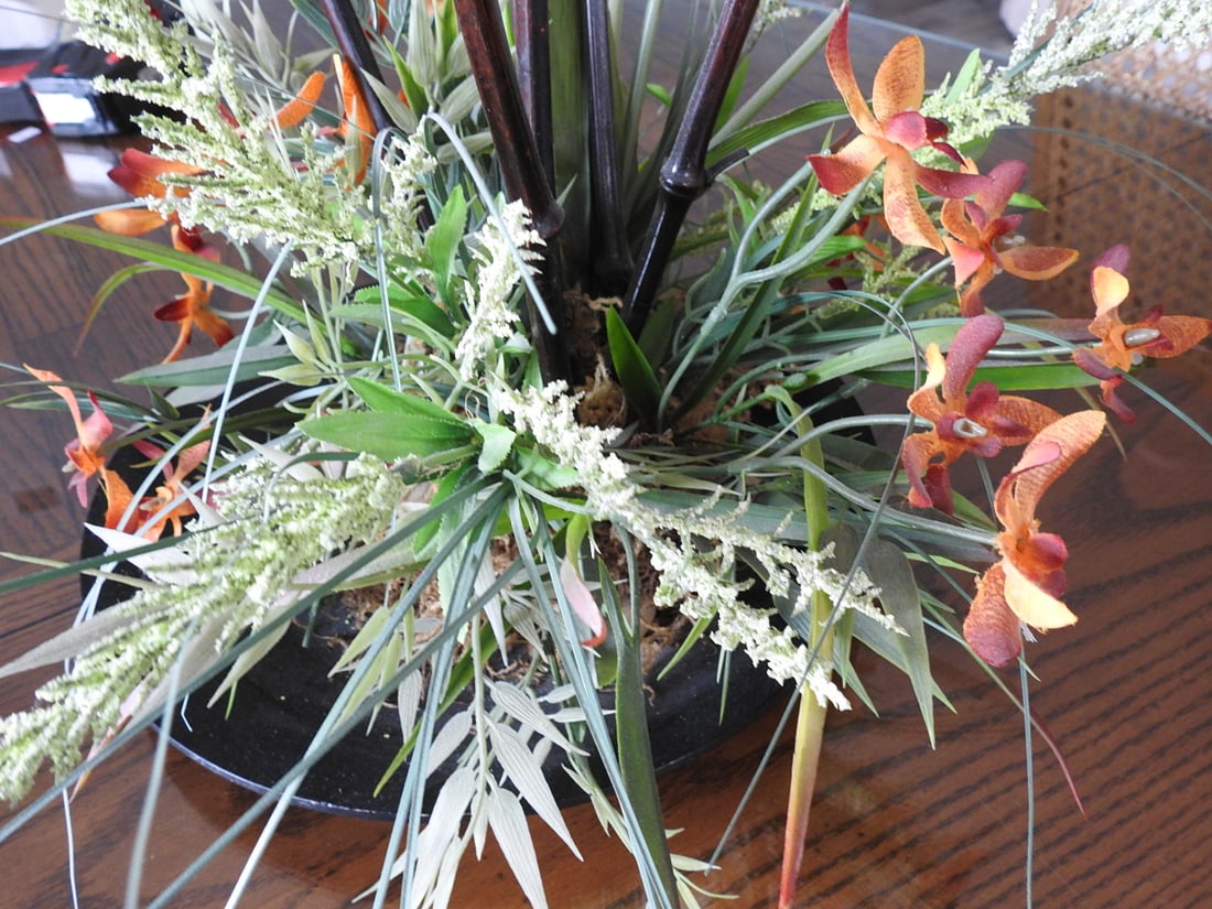 Large Artistic Silk Floral Arrangement - 4