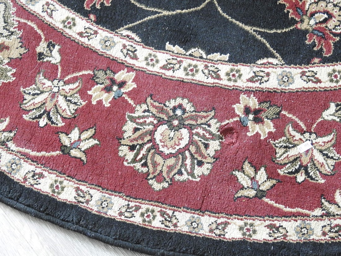 Classic Round Area Rug - 3