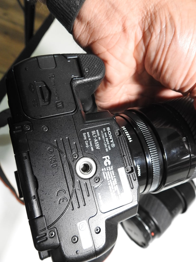 Sony Alpha SLT-A55V Camera Kit with Minolta Lenses - 16