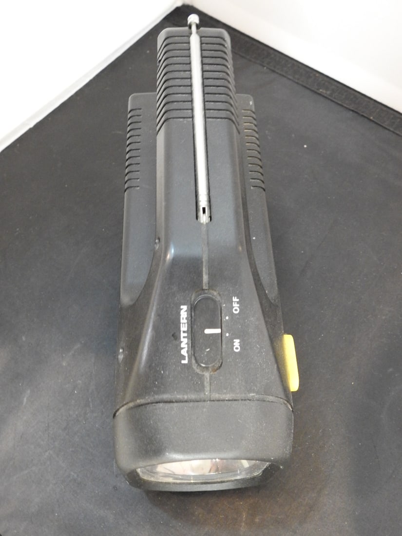 Pollenex Explorer Emergency Radio and Krypton Lantern - 2