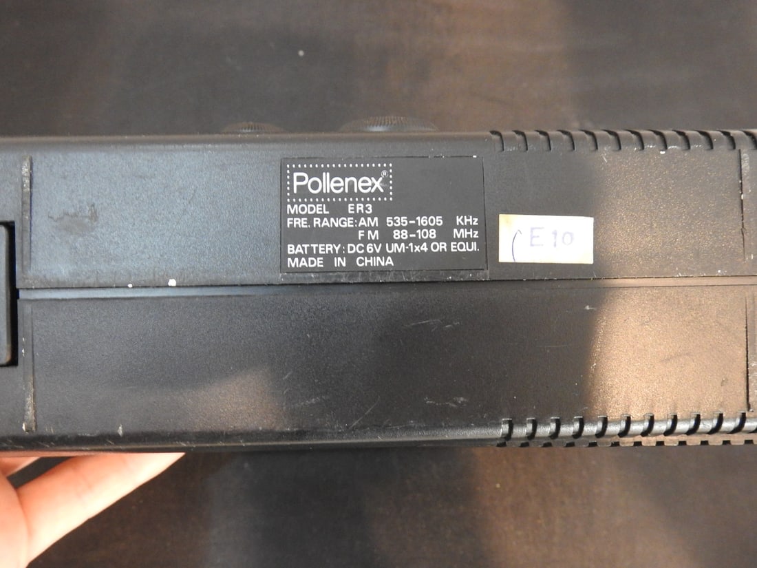Pollenex Explorer Emergency Radio and Krypton Lantern - 3