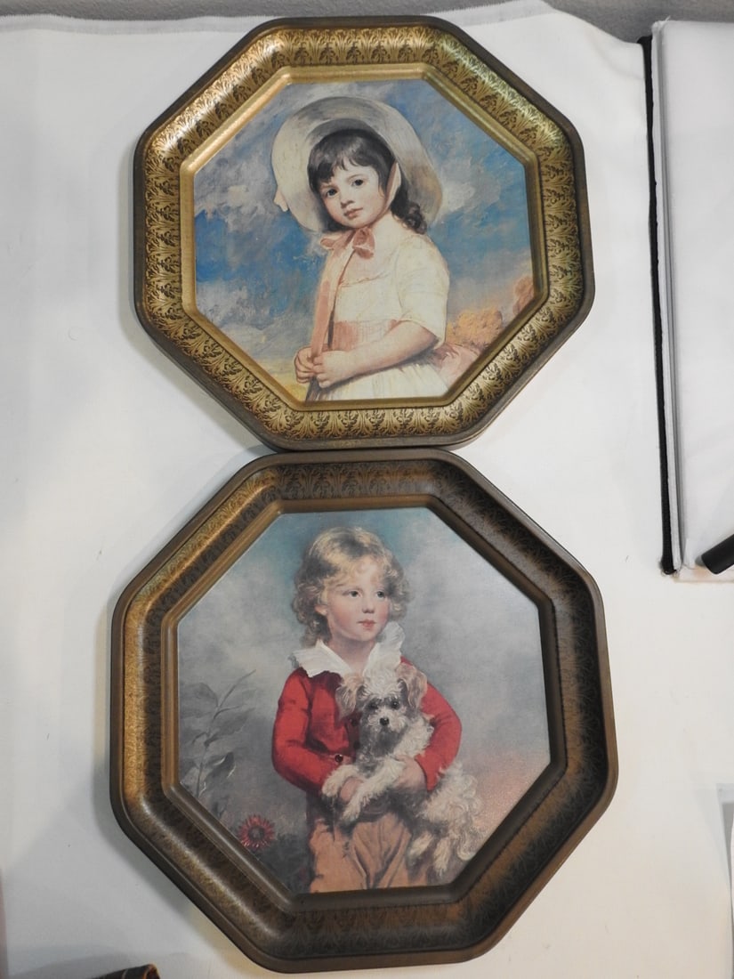 Two Vintage Wall Decor Pieces: Lot of two vintage wall decor pieces; measured as a set. Approx. 12.5 x 12.5 x 2.5 in.