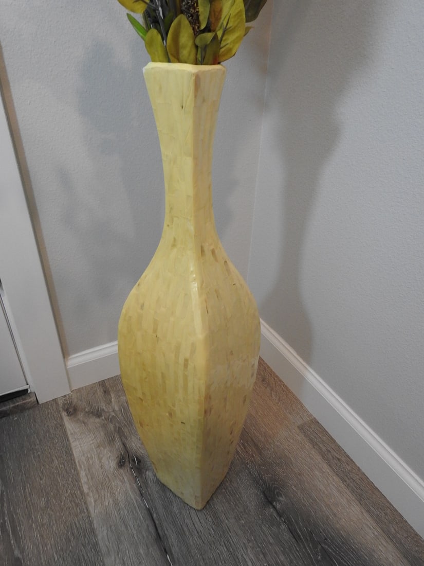 Silk Floral Arrangement in Mother-of-Pearl Inlaid Ceramic Vase - 3