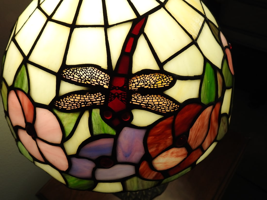 Vintage Tiffany Style Stained Glass Table Lamp - 3