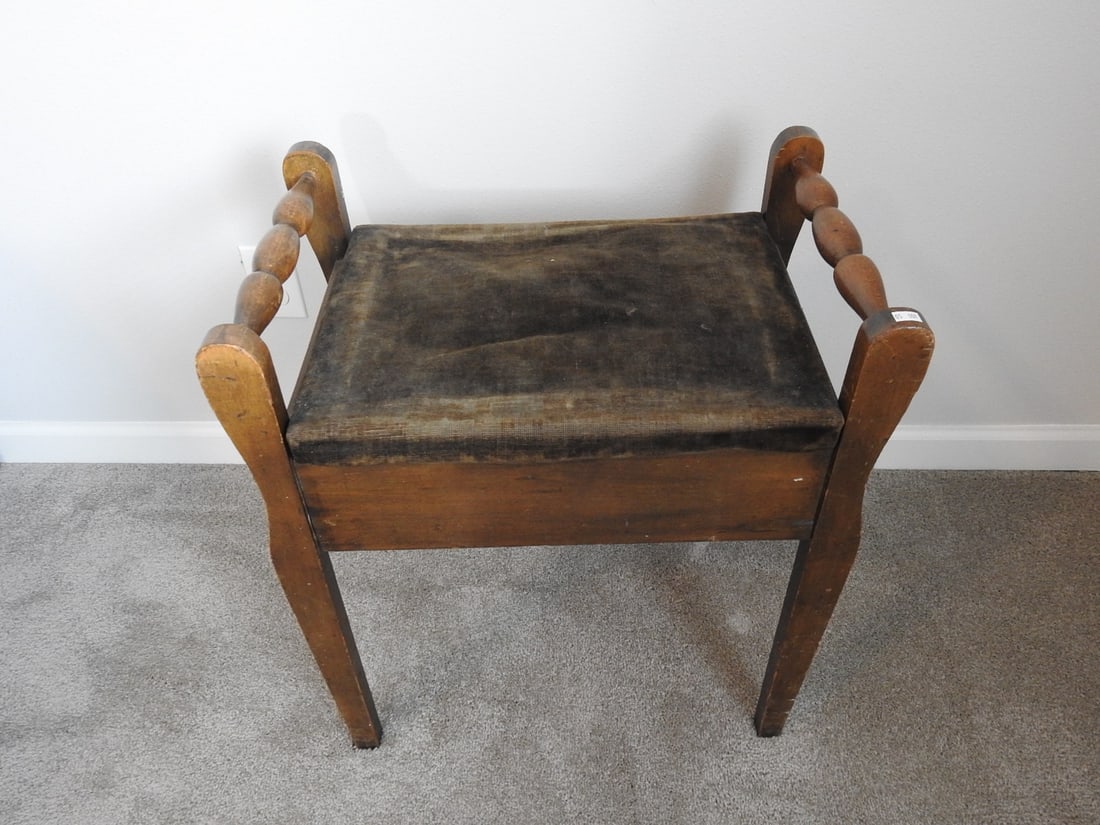 Antique Edwardian Mahogany Piano Stool with Velvet Seat: Antique Edwardian mahogany piano stool with hand-carved detail and original velvet seat. Approx. 24.5 x 21.5 x 13.5 in.
