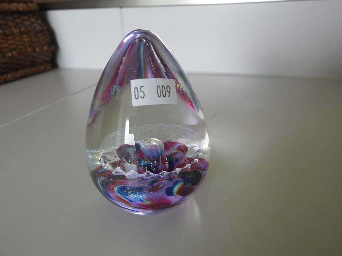 Signed Mayford Studio Art Glass, 1992: Signed art glass piece by Mayford Studio, dated 1992, serial 625PP. Approx. 4 x 3 x 3 in.