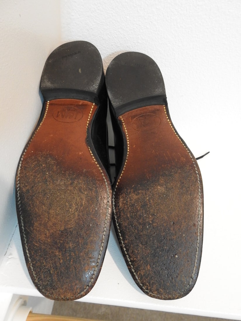 Johnston & Murphy Men's Cowhide Shoes with Dustbag, Size 8.5 - 6