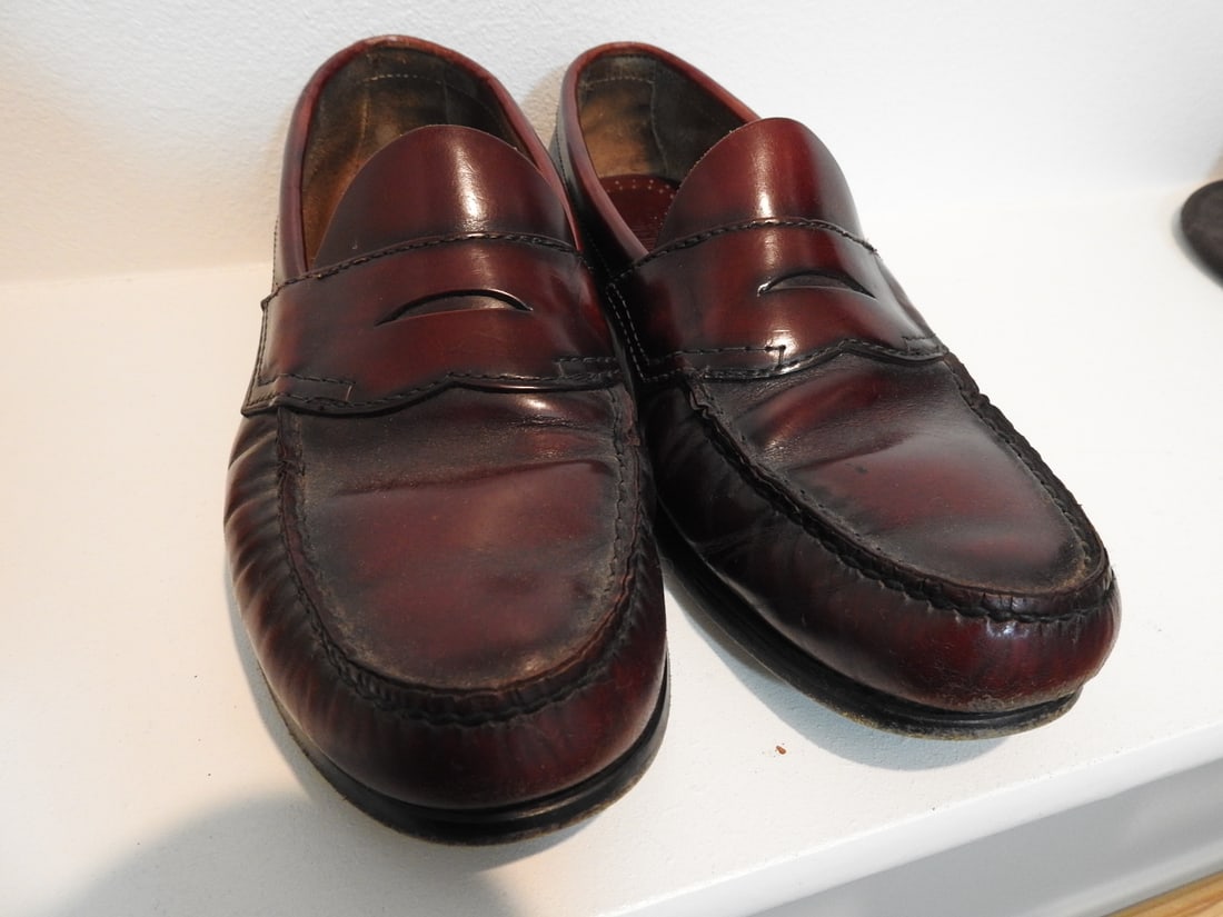G.H. Bass & Co. Weejuns Penny Loafers with Dustbag, Size 8.5 - 5