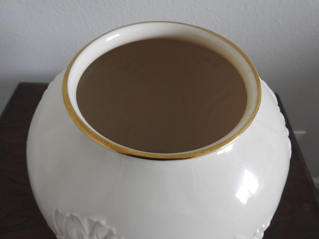 Lenox Fine Porcelain Vase - 4