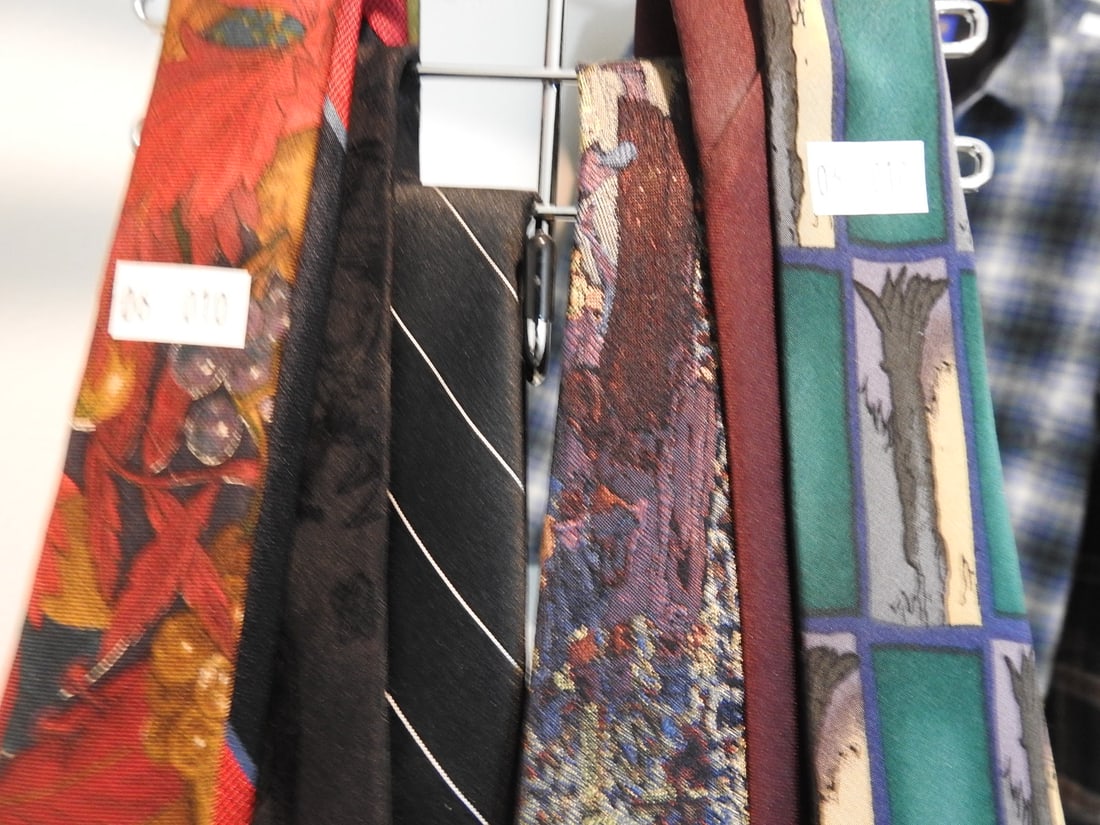 Lot of Eight Silk Ties - 3