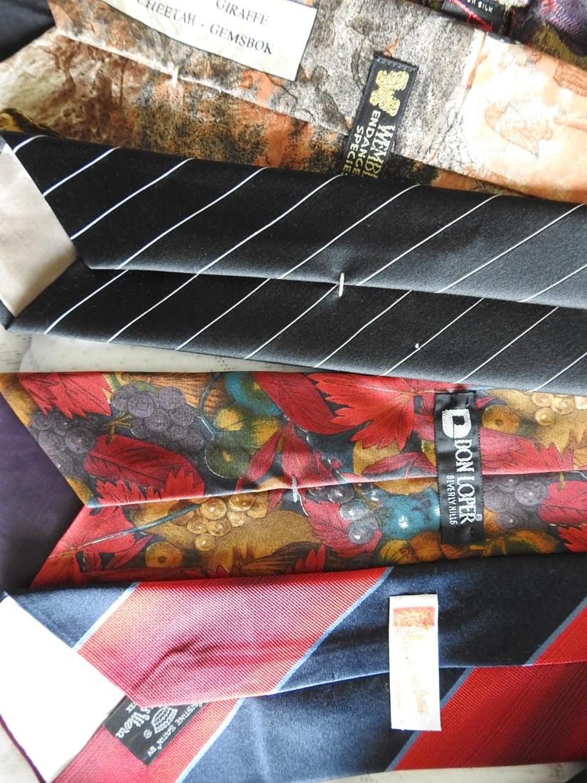 Lot of Eight Silk Ties - 6