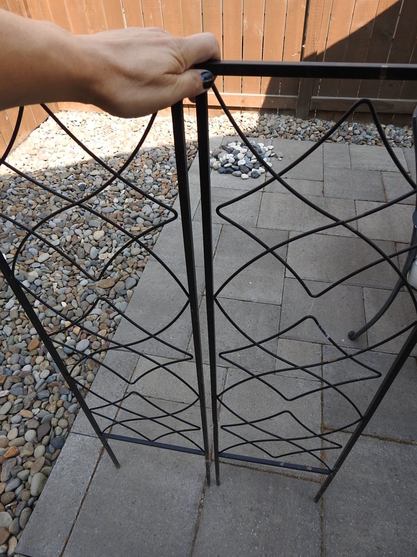 Set of Two Metal Garden Trellises - 2