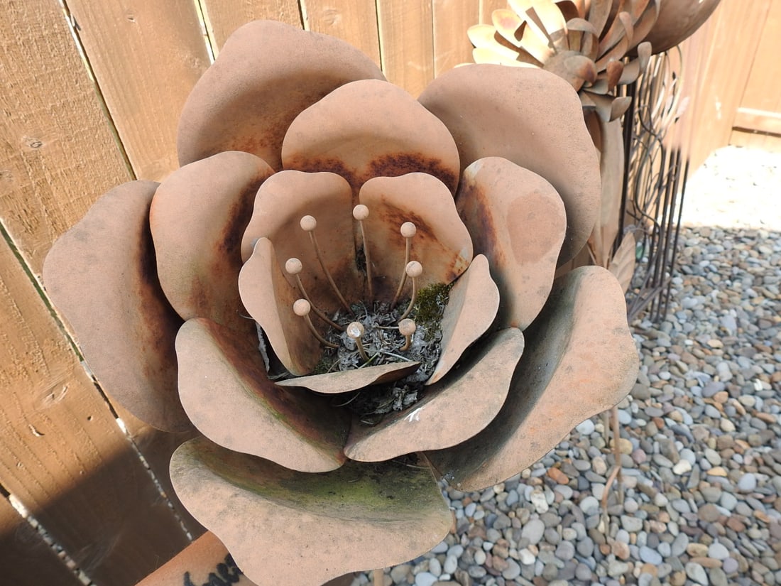 Large Metal Garden Flower Stake Sculpture - 2
